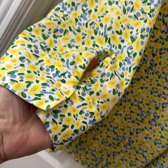 Foxcroft Size 16 Wrinkle Free 3/4 Sleeve floral blouse.  Like new - Picture 6 of 10